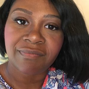 Meet your Posher, Lakisha